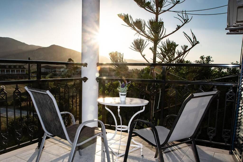 Cozy Flat At Regina Apartments Alykanas  Ngoại thất bức ảnh